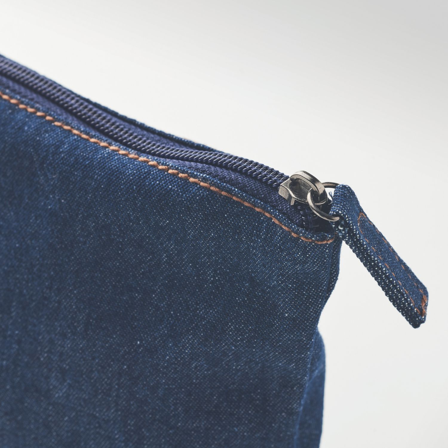 Kosmetine-Style-Pouch-Melyna-4.jpg Mėlyna