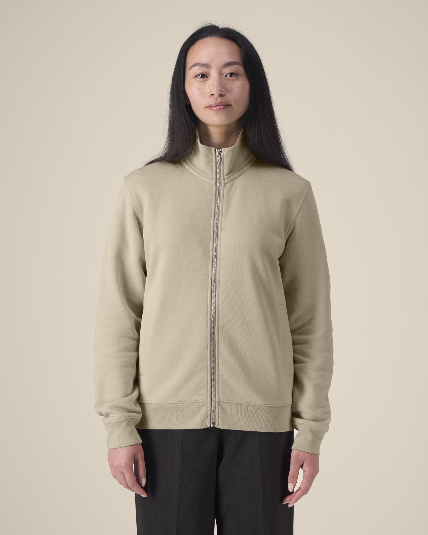 SFM6_STSU253_C028.jpg Smėlinė