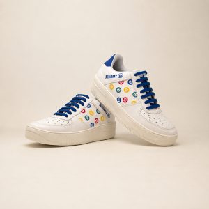 Įvairios spalvos