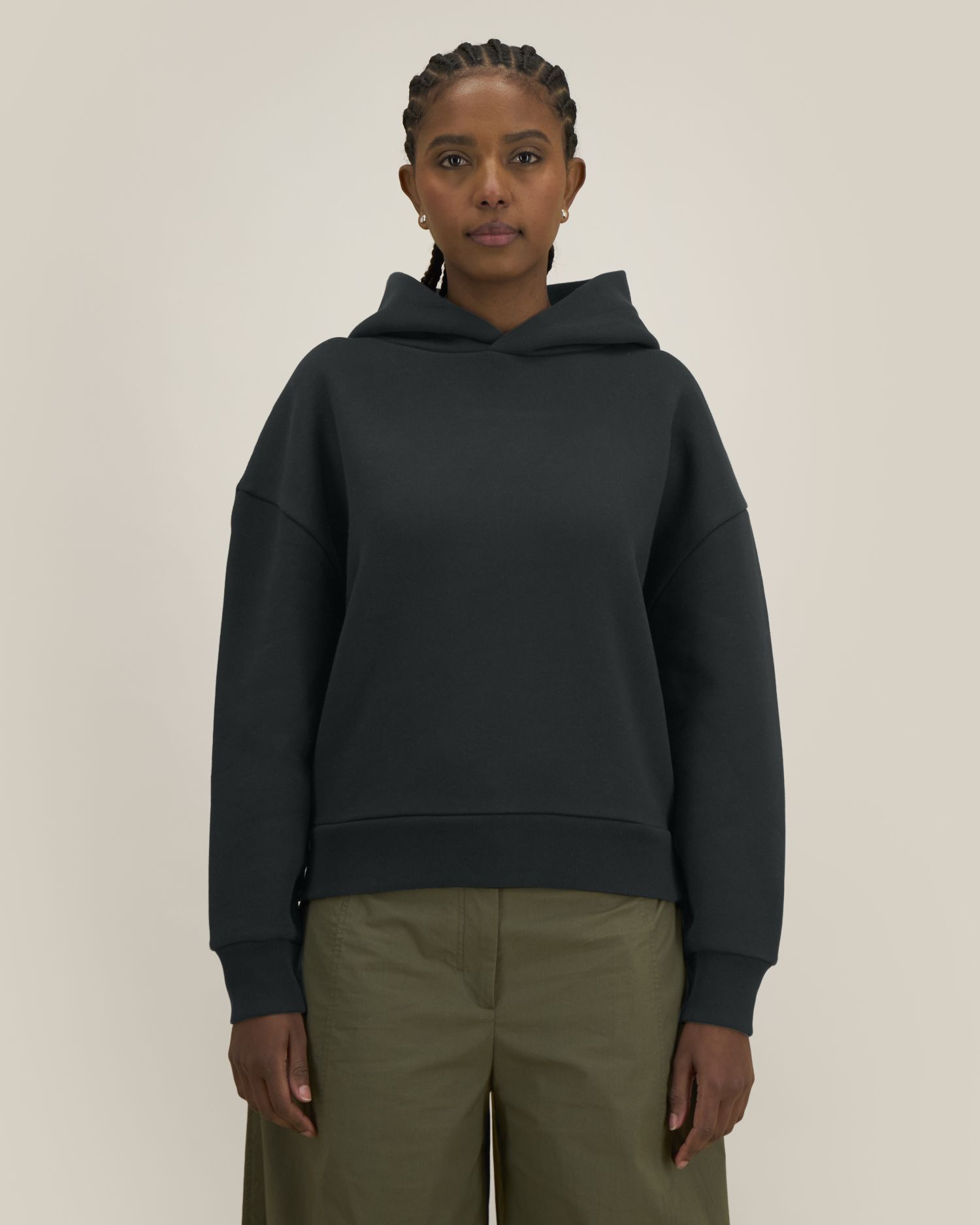 SFM6_STSU278_C002.jpg Juoda